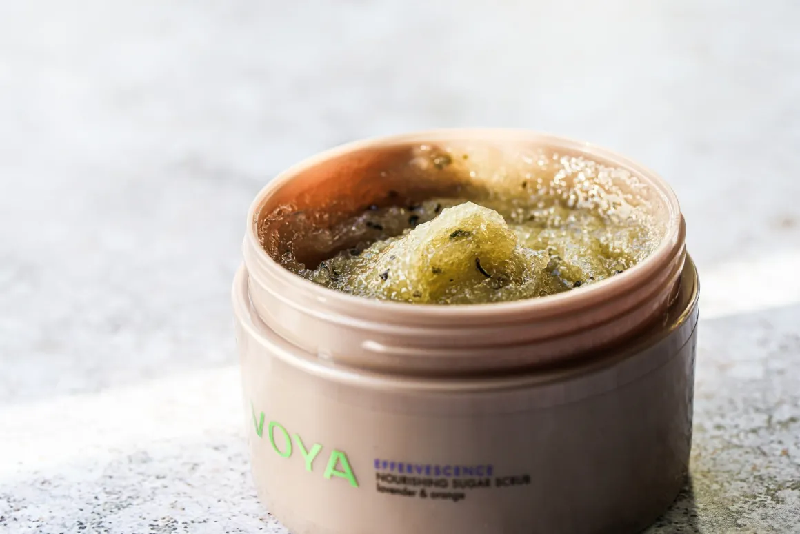 VOYA Effervescence - Nourishing Sugar Scrub